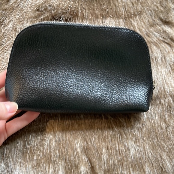 British Airways First Class cosmetic bag by The White Company - Picture 3 of 4